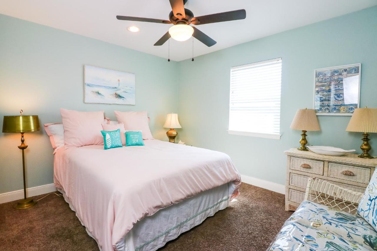 Perfect Location Spacious Yard Coffee Bar At This Lovely Beach Home Galveston Exterior photo